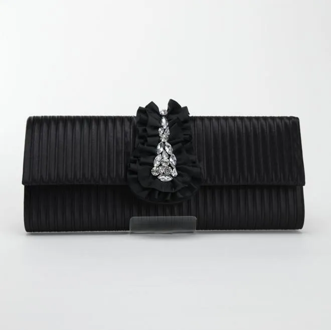 黒のフリルビジュー付きバッグ
